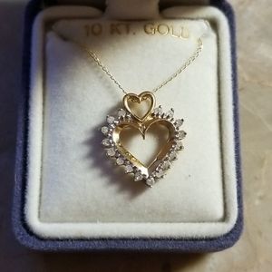 10k gold diamond heart pendant